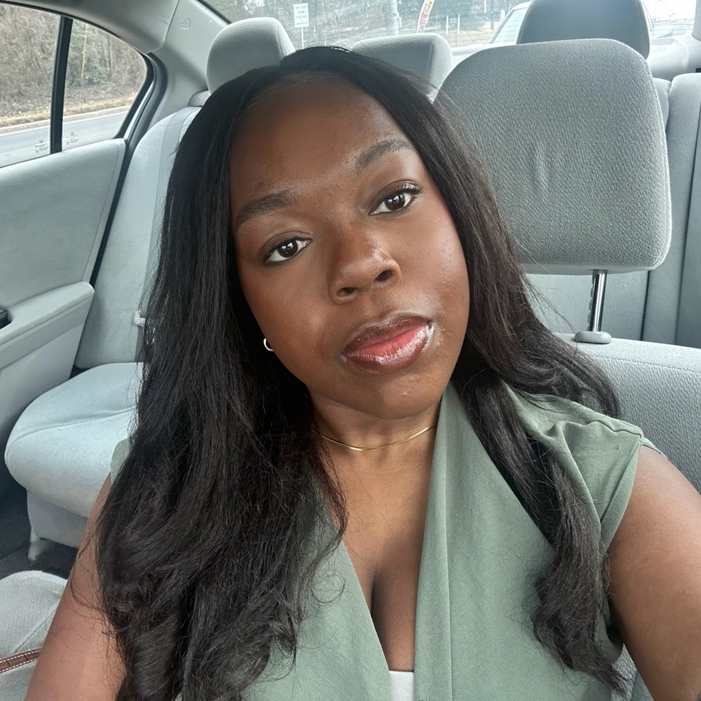 Meet your Posher, Linda